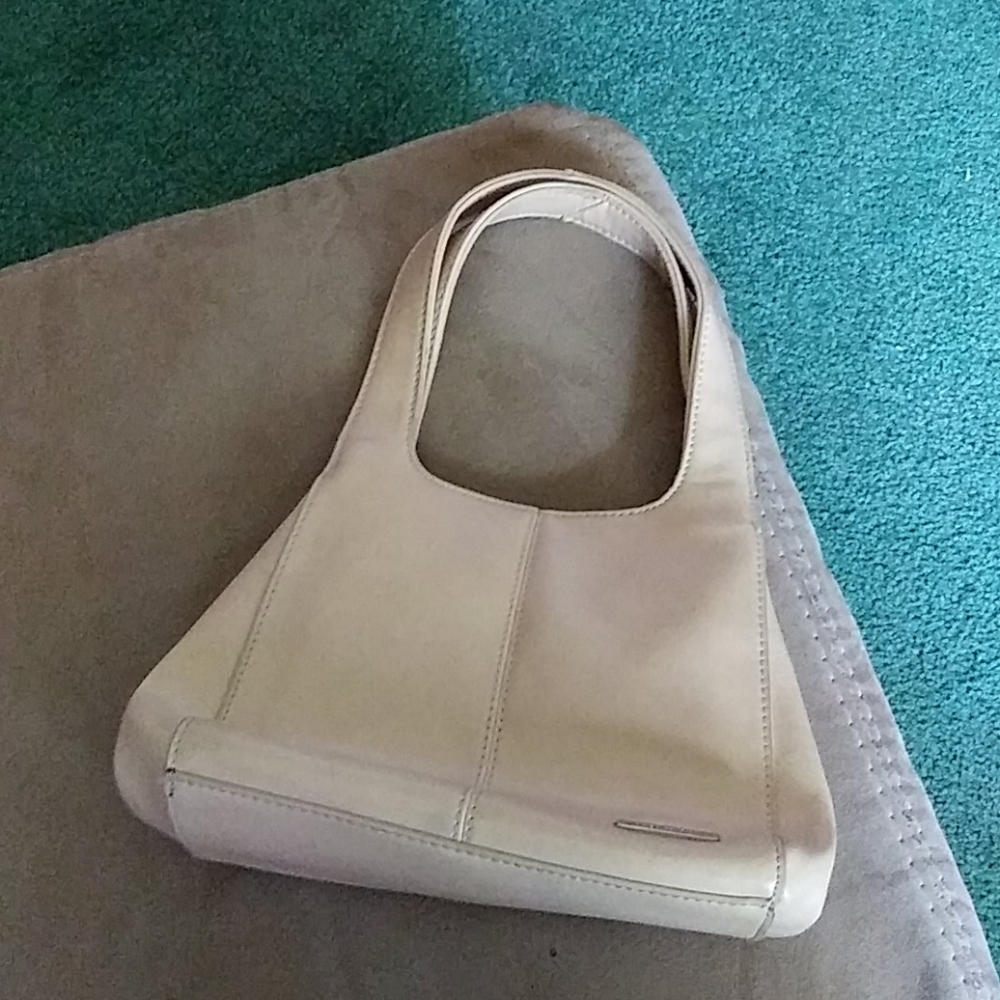 Nine & Company handbag. Med. Tan